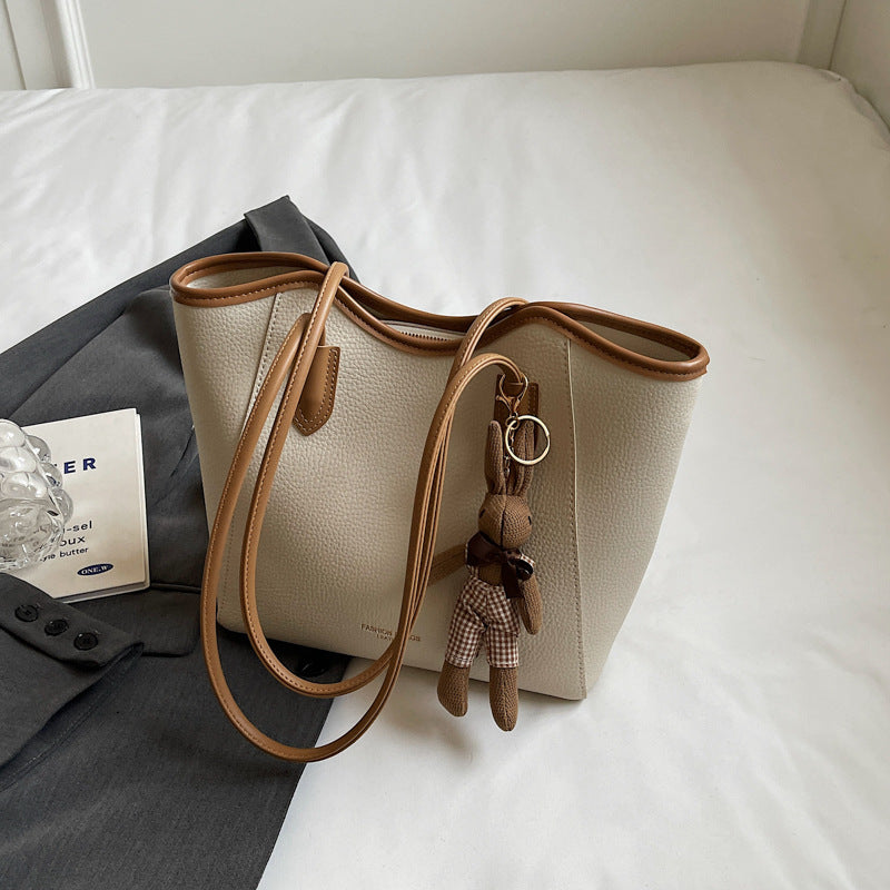 High-End Textured Retro Commuter Shoulder Bag In A Minimalist Style